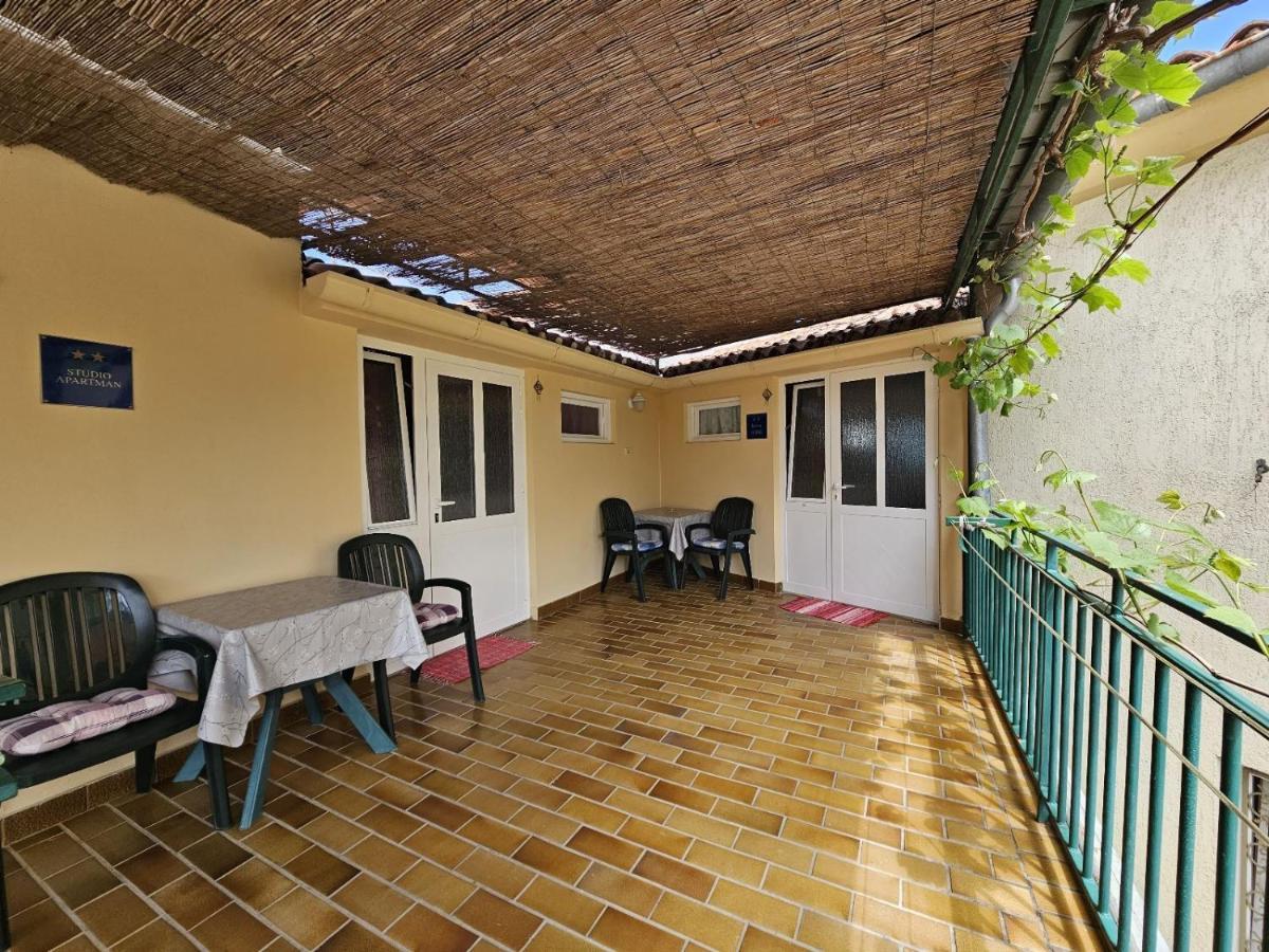La Pergola 2*